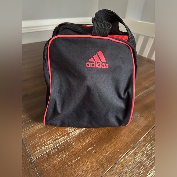 Adidas duffle bag - Picture 2 of 12